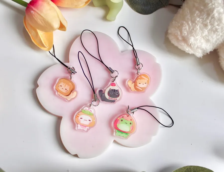 Friends with Hats Phone Charm
